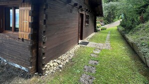 Unclassified image, 4 of 16, button - Cocooning cottage in the heart of nature (Saxon)