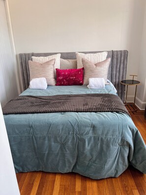 3 chambres, fer et planche à repasser, accès Internet, draps fournis