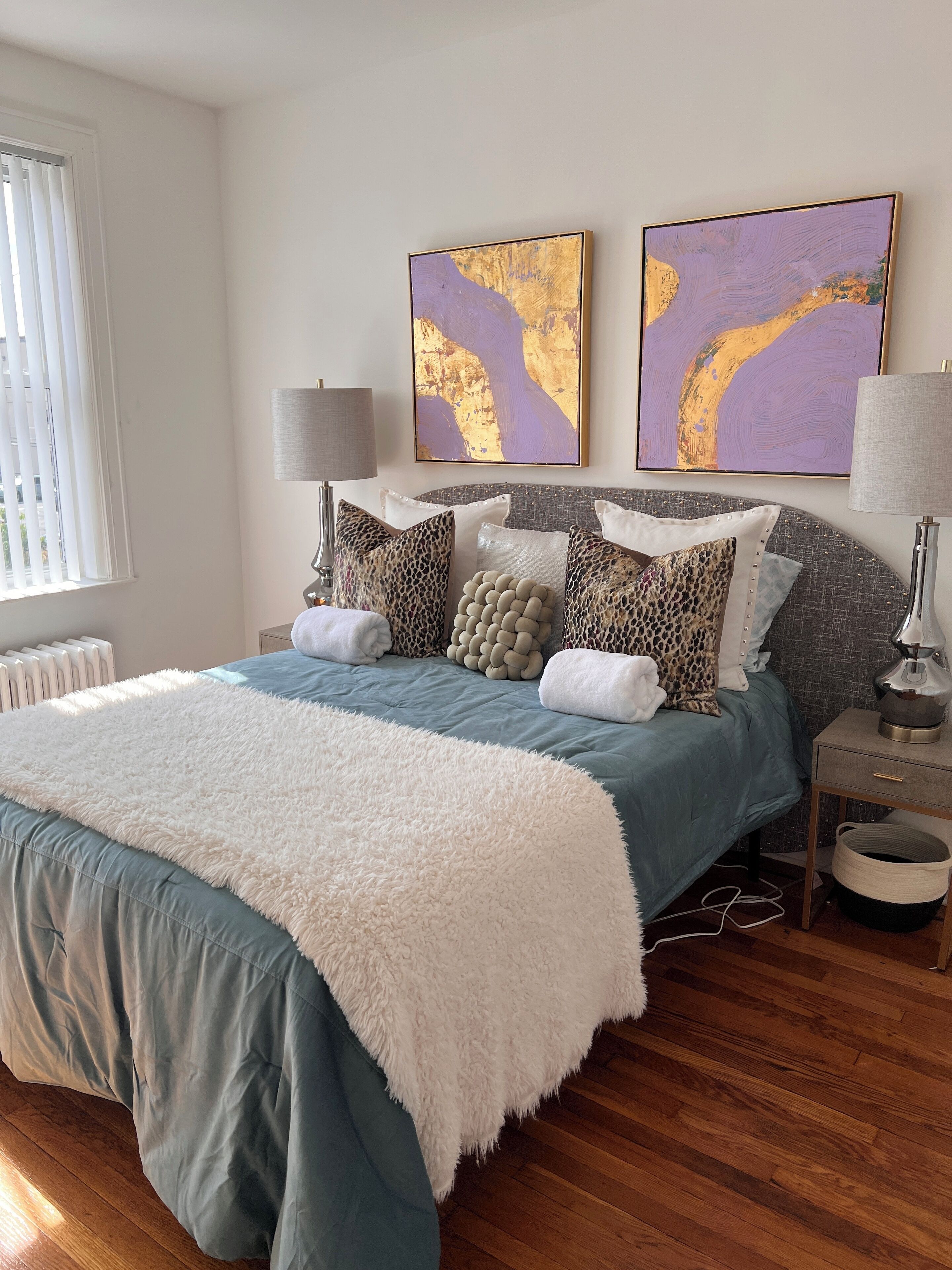 3 bedrooms, iron/ironing board, internet, bed sheets