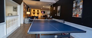 5 bars/lounges, 2 swim-up bars, beach bar