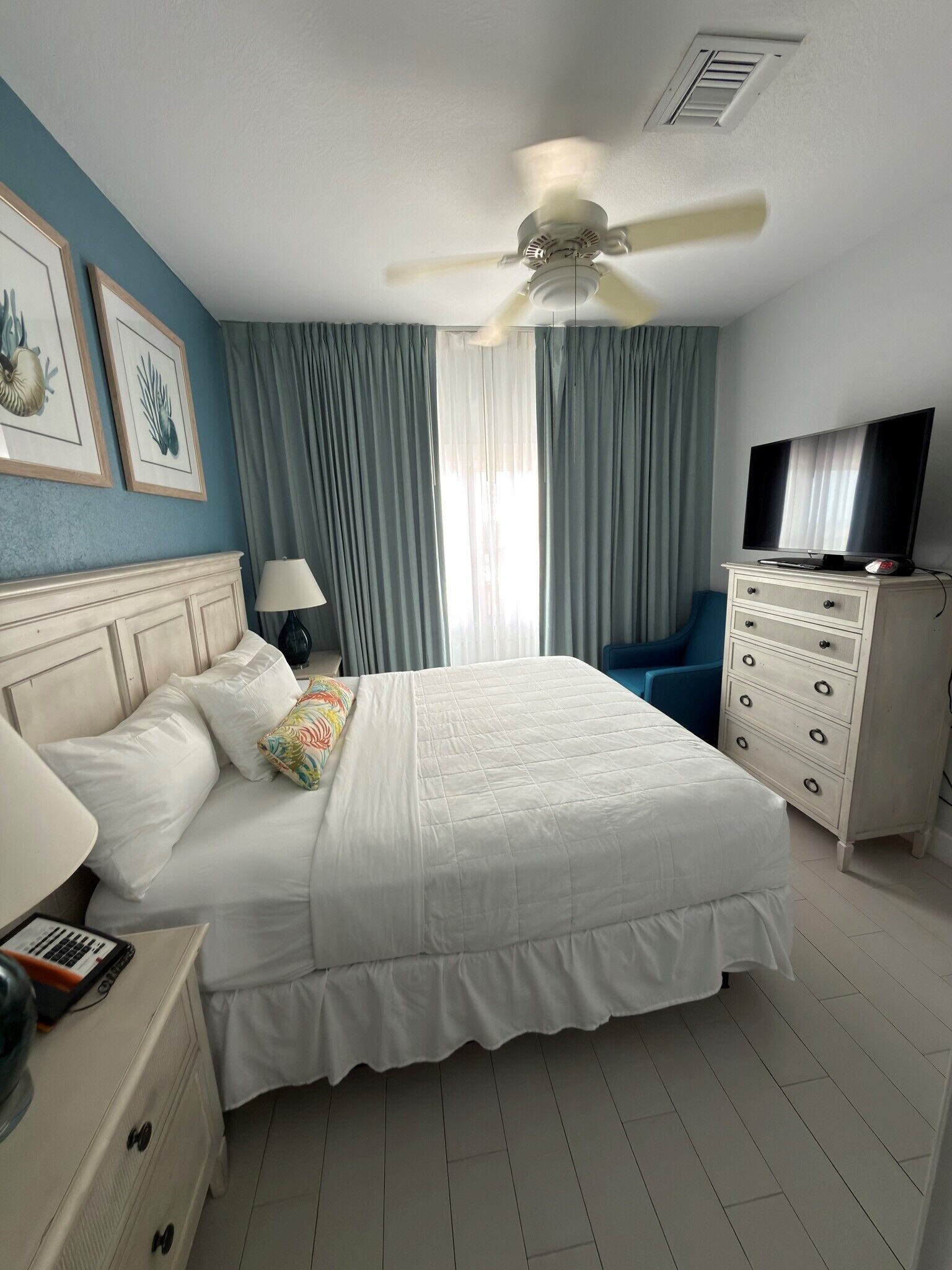 スイート 1 ベッドルーム オーシャンビュー | セーフティボックス (室内)、アイロン / アイロン台、ベビーベッド (無料)、可動式ベッド