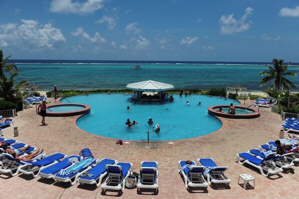 3 outdoor pools, pool umbrellas, pool loungers