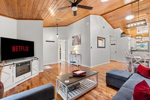 Smart TV, chimenea