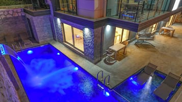 Piscina externa sazonal