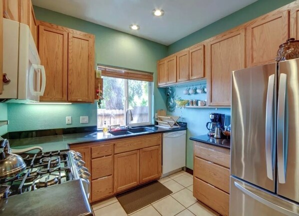 Microwave, oven, stovetop, dishwasher