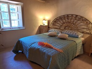 4 soverom, strykejern/-brett, wi-fi og sengetøy