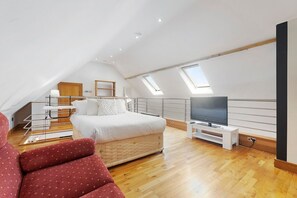 4 habitaciones, acceso a internet y ropa de cama