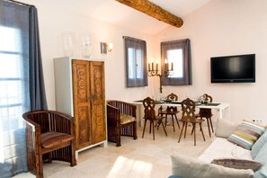 Smart TV, chimenea