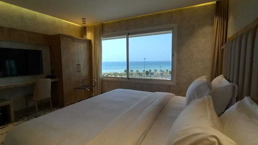 Hyatt Town 2