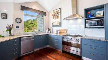 Fridge, microwave, dishwasher, toaster