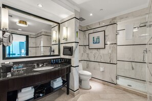 Shower, jetted bath, hair dryer, towels