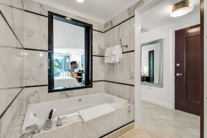 Shower, jetted bath, hair dryer, towels