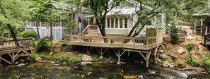 Exterior - River front,hot tub,outdoor shower,bunk room,ROCK BEACH! (Ellijay)