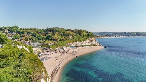 Greenhill Cottage | Sea Views & Thatched Charm