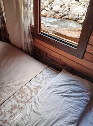Standard Triple Room | Laptop workspace, free WiFi, bed sheets - Kapuzbaşı Baştürk Tesisi (Yahyali)