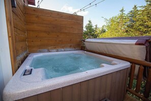 Baignoire à remous extérieure
