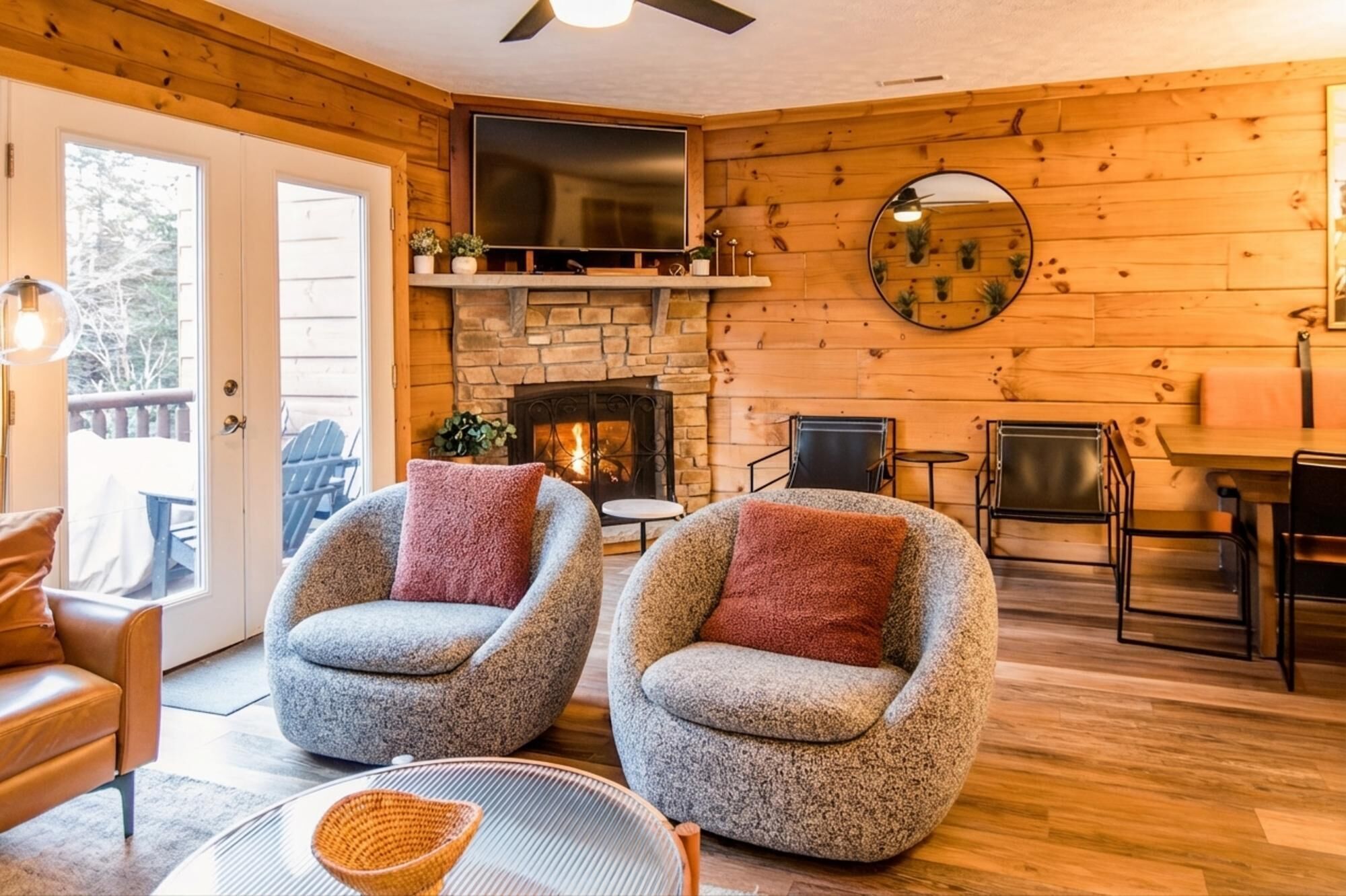 Smart TV, chimenea y videojuegos 