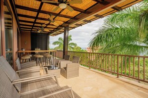 Outdoor dining - Ocean View Azul Paraiso - Incredible Ocean View (Guanacaste Province)