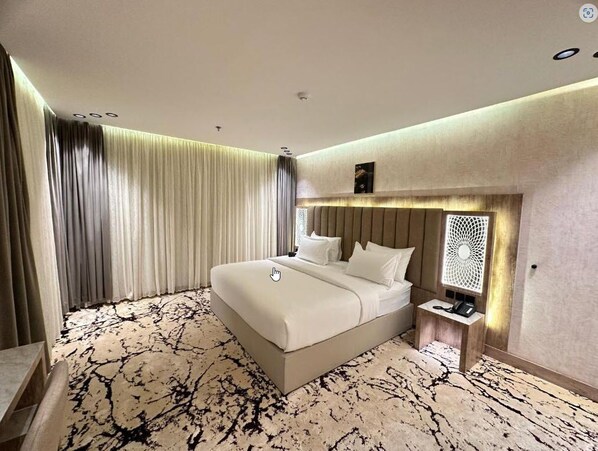 Egyptian cotton sheets, premium bedding, pillow-top beds, in-room safe