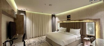 Hyatt Town 3