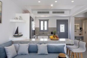 Grand Villa, Pool View | Living area