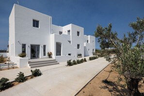 Façana frontal de l'allotjament