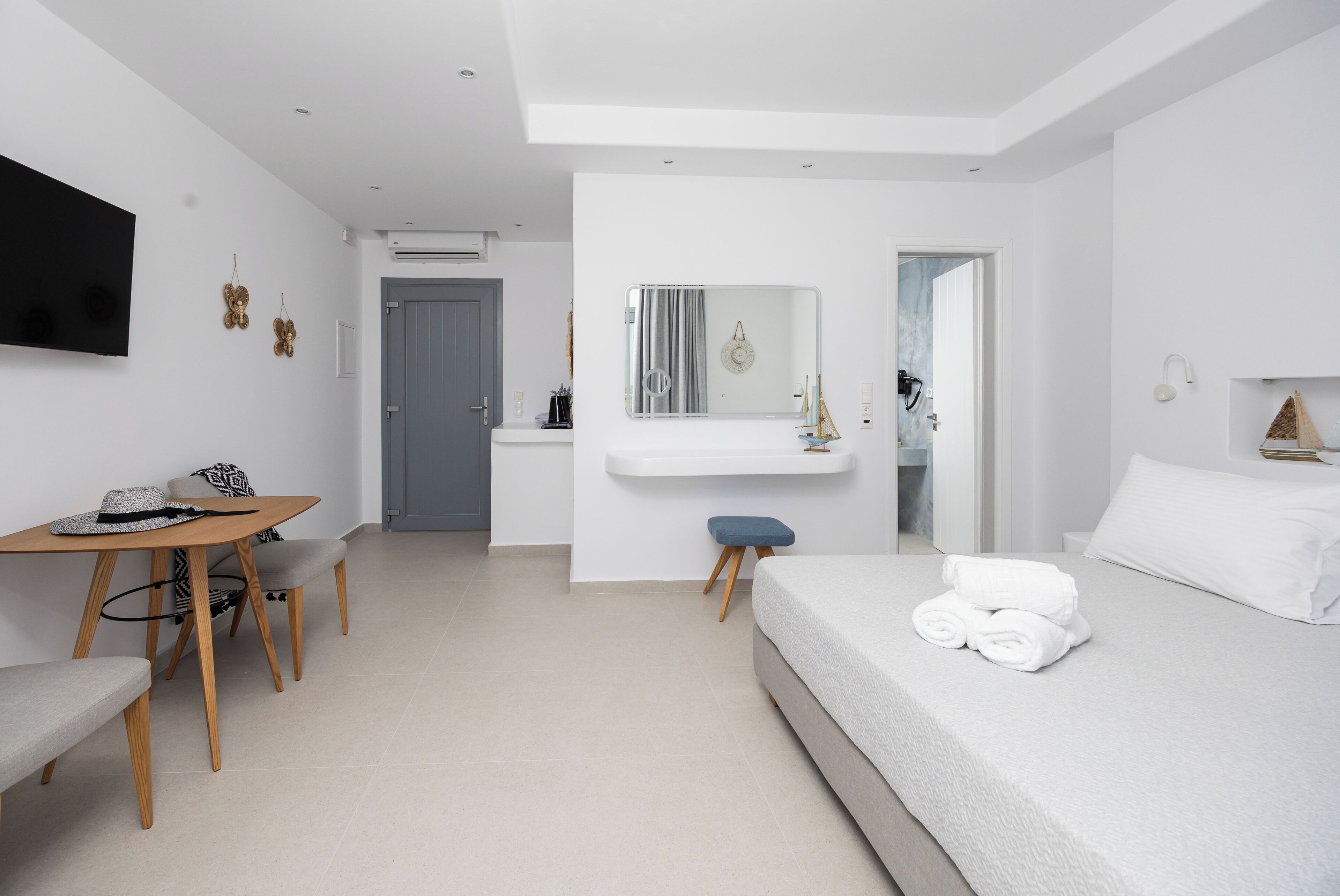 Comfort Double Room, Pool View | In-room safe, blackout drapes, iron/ironing board, WiFi (free)