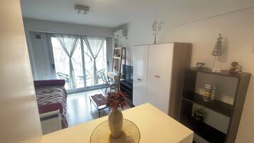 Apartment, 1 Bedroom, Accessible, Smoking | Room amenity