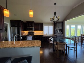 Mikrowelle, Ofen, Herdplatte, Geschirrspüler