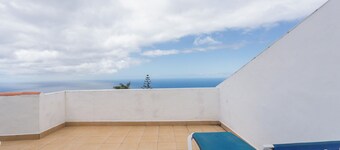 Lightbooking Colon II Fuencaliente vistas al mar 8