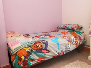 2 habitaciones, decoración personalizada y muebles diferentes