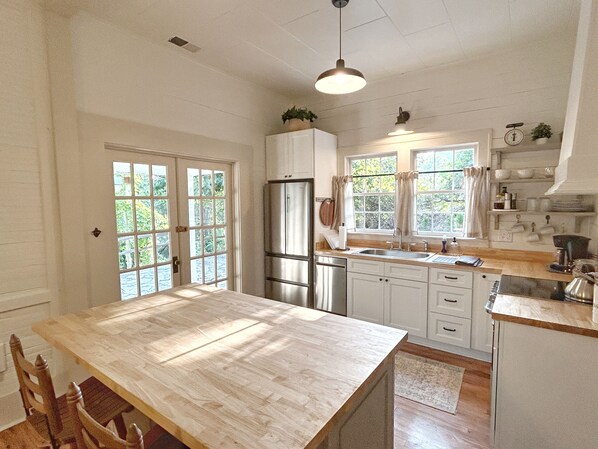 Microwave, oven, stovetop, dishwasher