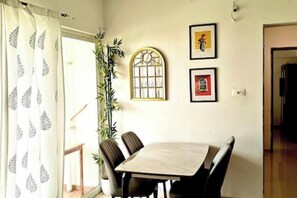 Dining - Tropical 2BR / SkyPool & Lounge (Pune)