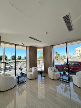 Interior detail. Hyatt Town 4