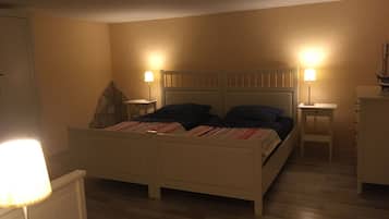 1 Schlafzimmer, Bügeleisen/Bügelbrett, Reisekinderbett, WLAN