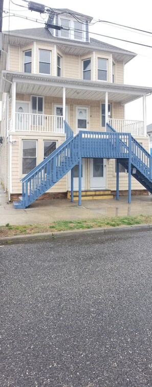 Exterior - 2 bedroom, Walk to Beach, Boardwalk & Shops (2L) (Wildwood)