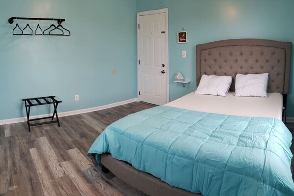 6 dormitoris, planxa i posts de planxar, wifi i roba de llit 