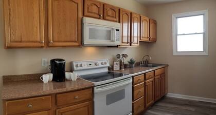 Sleeps 10. Walk to Beach, Boardwalk & Shops;unit 3