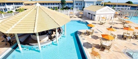 10 outdoor pools, pool umbrellas, pool loungers