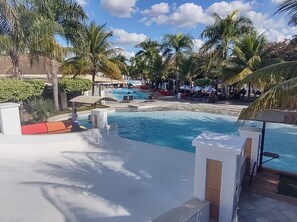 Basic Apartment | Pool | 10 outdoor pools, pool umbrellas, pool loungers - Lacqua Di Roma via Roberto Imoveis (Caldas Novas)