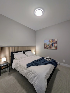 1 bedroom, free WiFi, bed sheets - Cozy Private 1- Bedroom Suite in Westhills (Langford)