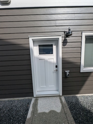 Cozy Private 1- Bedroom Suite in Westhills