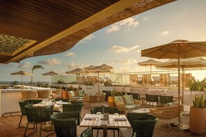 Outdoor dining - ONE GT Grand Cayman (George Town)