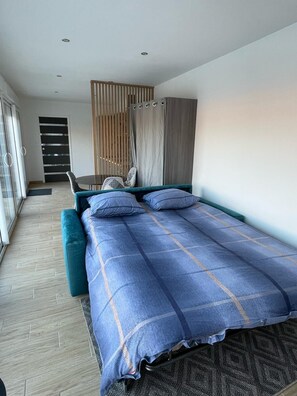 1 bedroom, iron/ironing board, bed sheets