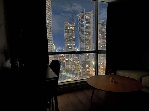 Luxury King Suite studio w/ River View in Novotel Residences Manila near Makati