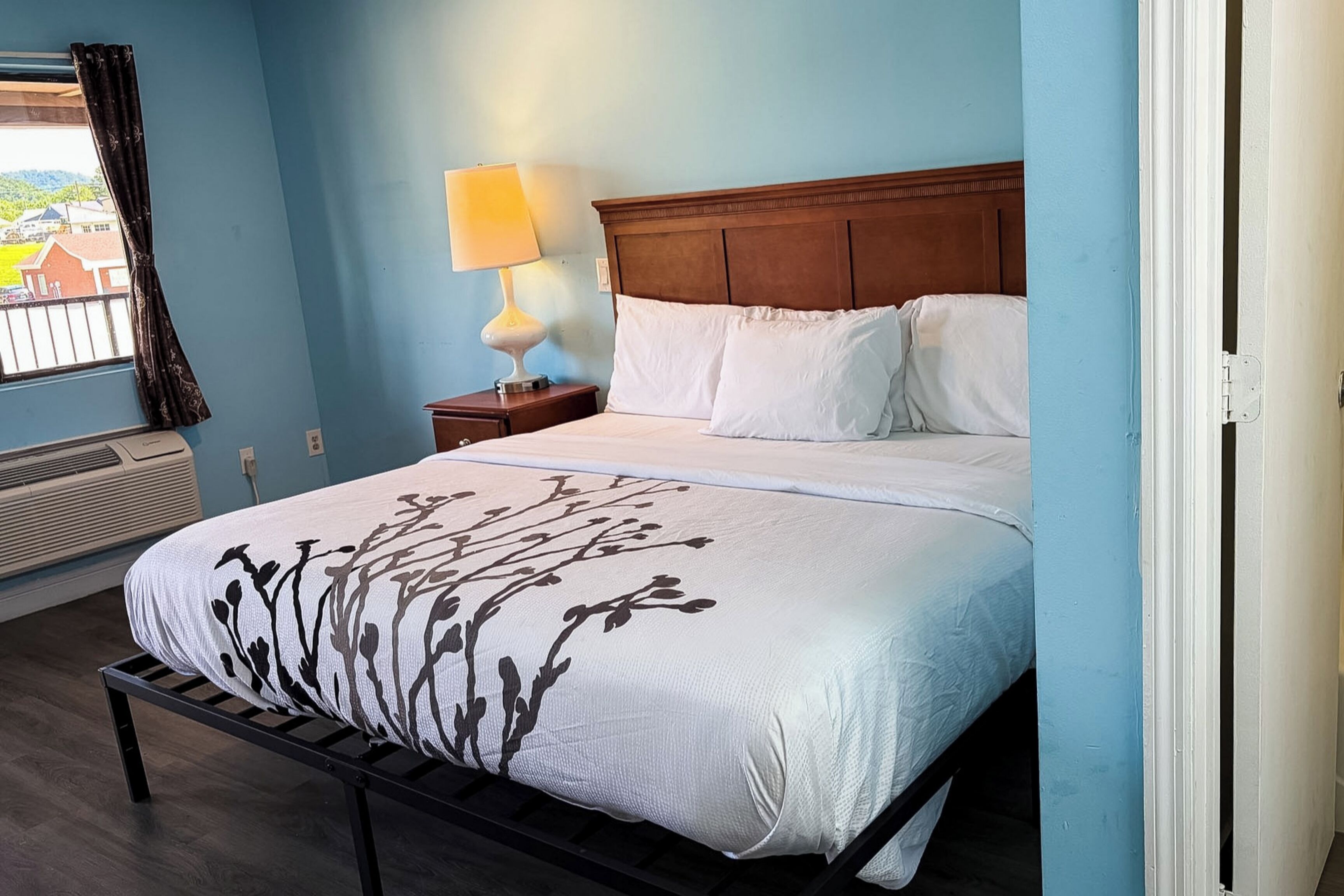 Desk, iron/ironing board (on request), free WiFi, bed sheets