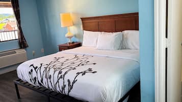 Desk, iron/ironing board (on request), WiFi (free), bed sheets