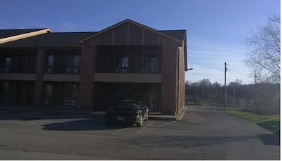 Oak Tree Inn