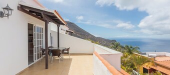 Lightbooking Colon II Fuencaliente vistas al mar 7