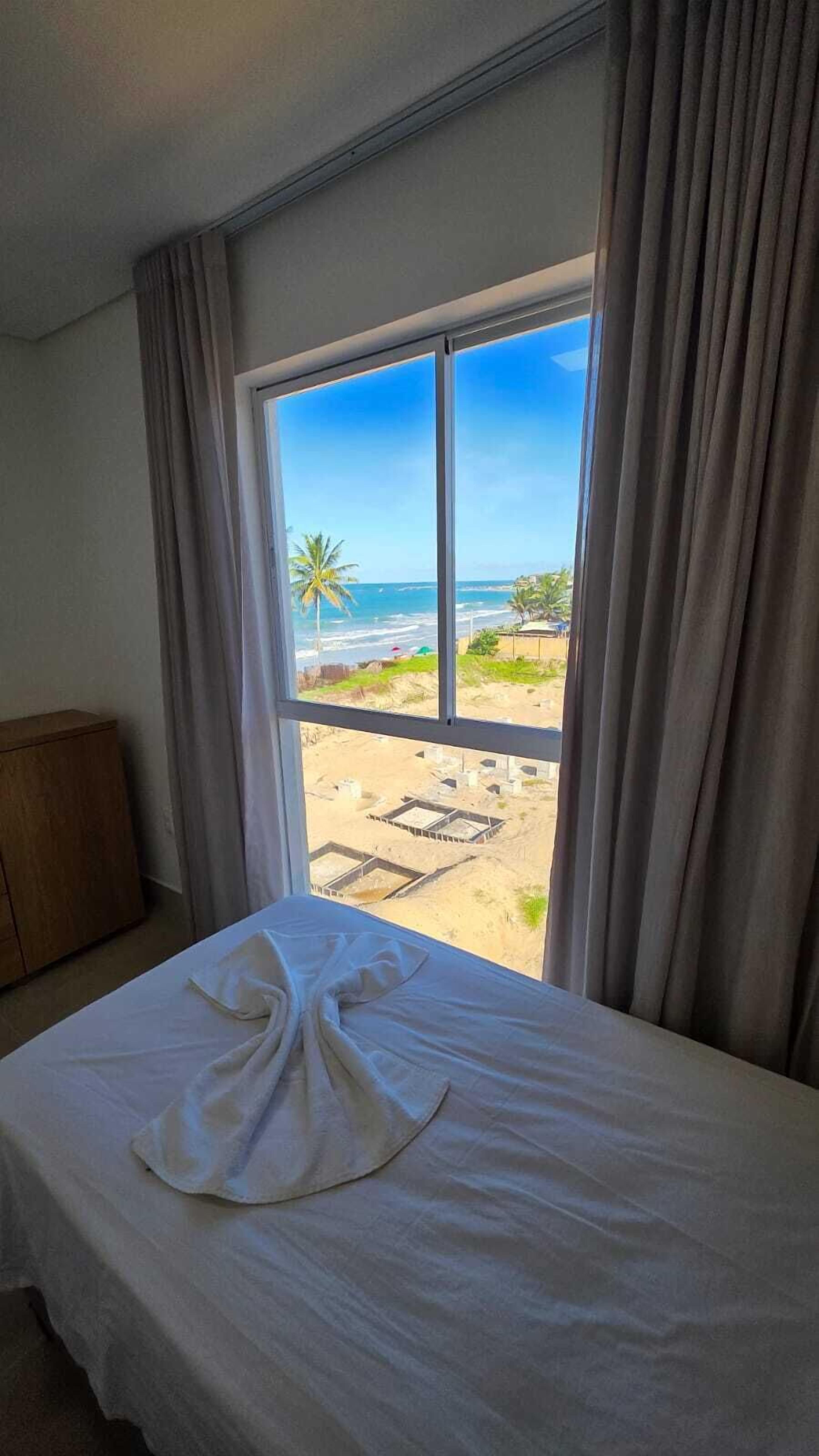 Deluxe Apartment, Sea View | Laptop workspace, blackout curtains, free WiFi